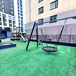 Apartment Peaceful Premium With Sauna And Balcony - Perfect Downtown Location