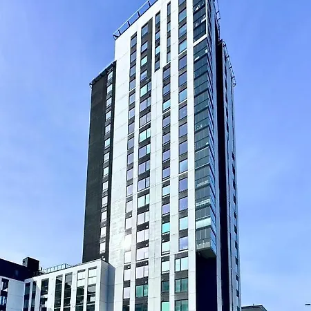 Peaceful Premium With Sauna And Balcony - Perfect Downtown Location 탐페레