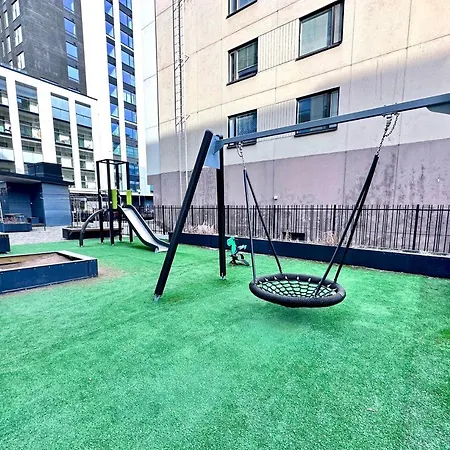 아파트 Peaceful Premium With Sauna And Balcony - Perfect Downtown Location